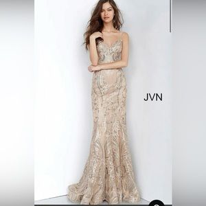 Beautiful NWT Jovani Gold Lace Mermaid Dress